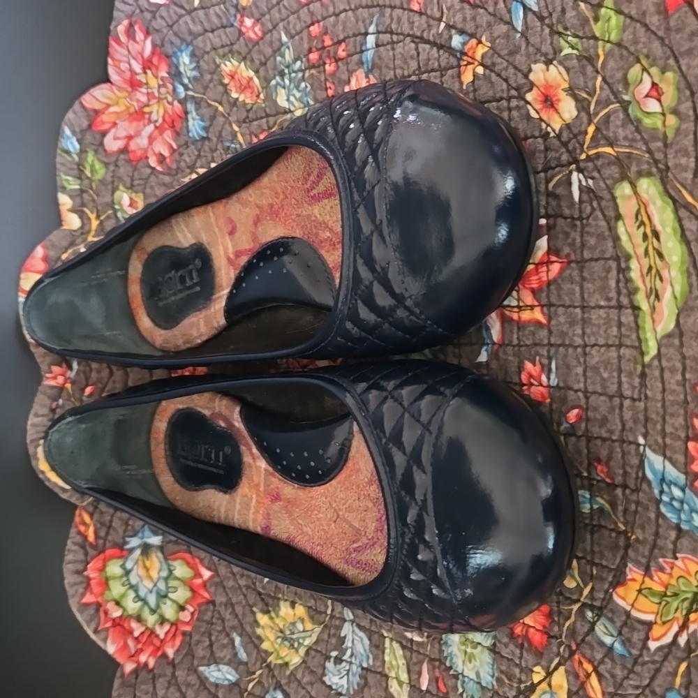 Born Riley Navy Blue Quilted Patent Ballet Flats - 7.5 - Picture 3 of 9